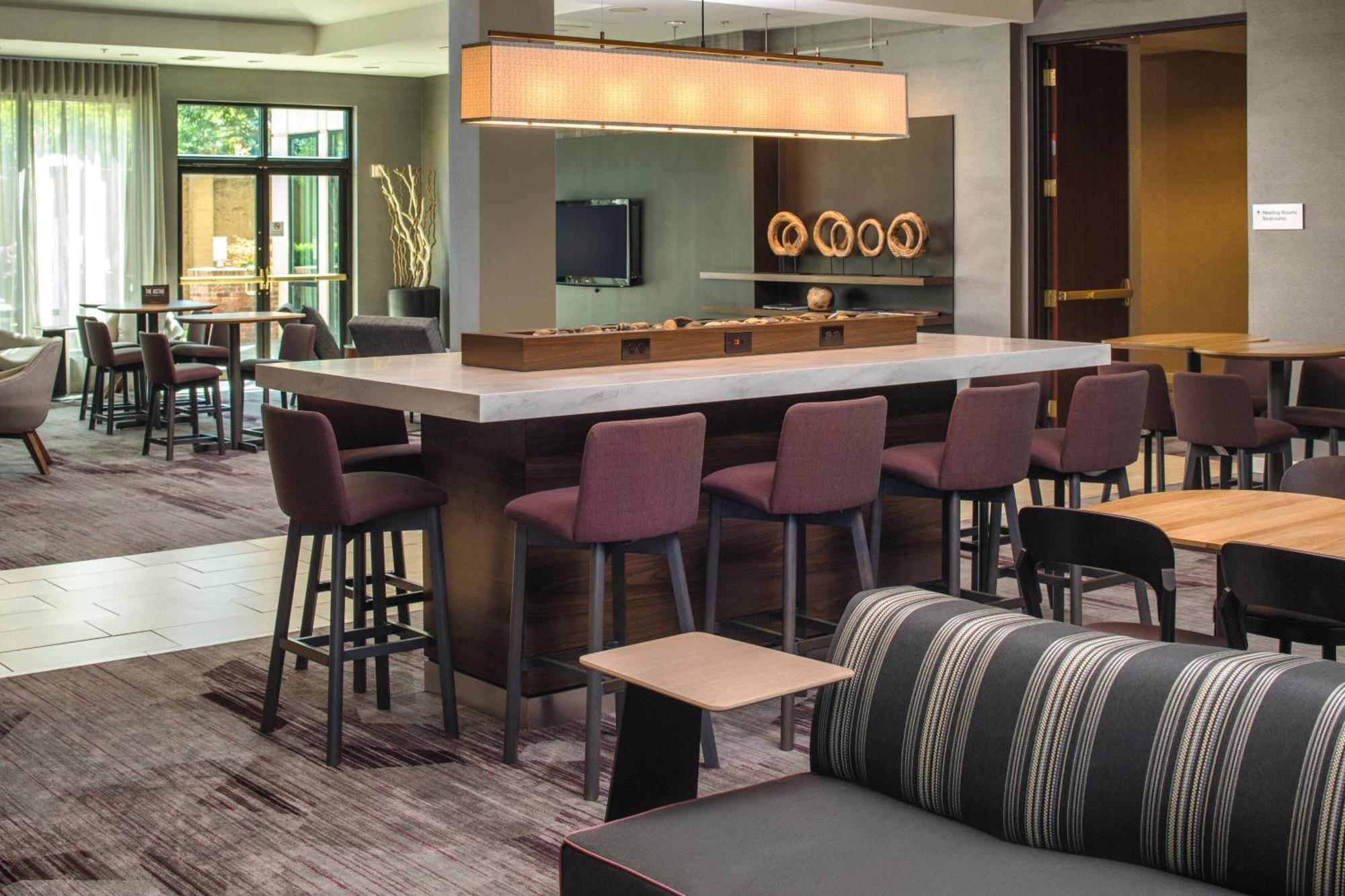 Courtyard By Marriott Seattle Hotel 3*