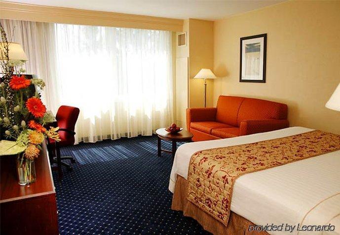 Courtyard By Marriott Seattle Hotel 3*